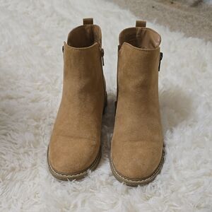 Universal Thread Tan Ankle Booties